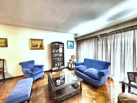 ESPECTACULAR PISO DE 4 AMBIENTES CON BALCÓN, 2 PATIOS, COCHERA Y BAULERA EN BELGRANO
