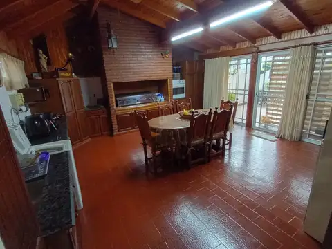 Departamento de 4 AMB en venta