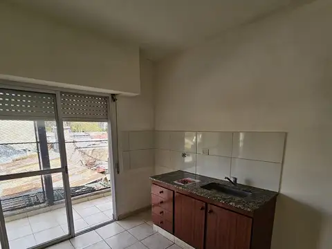 Departamento en Alquiler en Villa Zapiola, $ 450.000