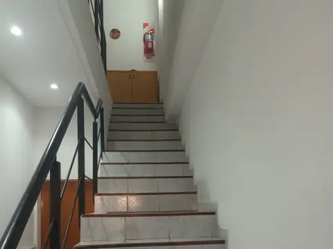 Pedernera 100, Piso 1