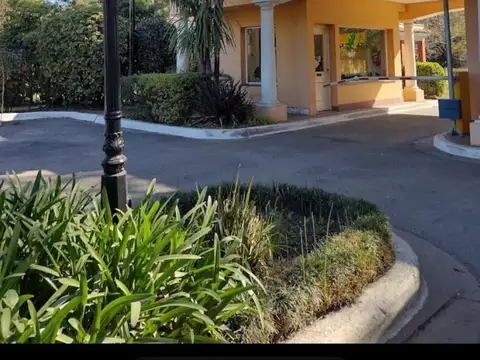 VENTA LOTE 720m2 EN LA REJA MORENO BARRIO CERRADO