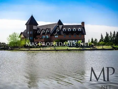 Venta Terreno / Lote a la Laguna en El Principado 100