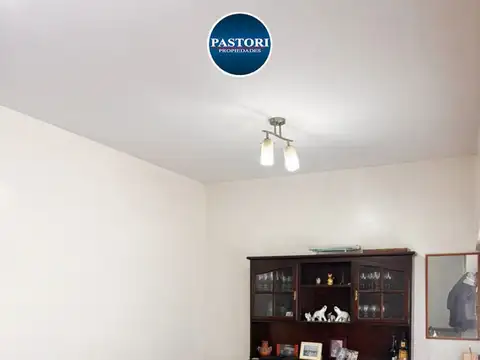 Casa 5 ambientes con 4 baños