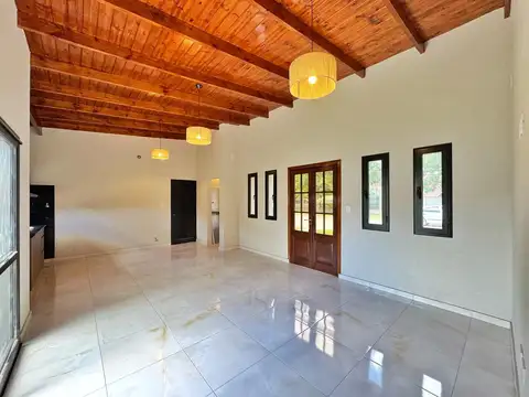 Casa 3 ambientes con 1 baño