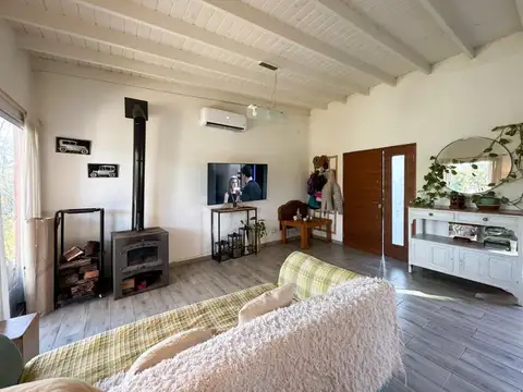 Casa 3 ambientes con 2 baños