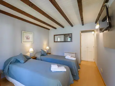 VENTA- HOSTERIA de 10 habitaciones, Puerto Manzano, Villa la Angostura