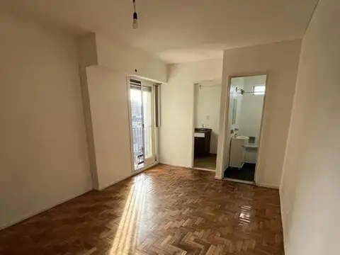 VENTA DEPTO 1 AMB  LUMINOSO CON BALCÓN FRANCÉS EN BOEDO