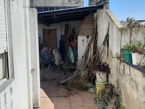 Tipo casa de 3 ambientes con oficina