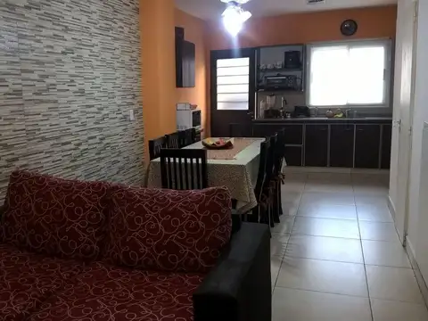 Depto Tipo Casa en Venta en Lanus Este, USD 135.000