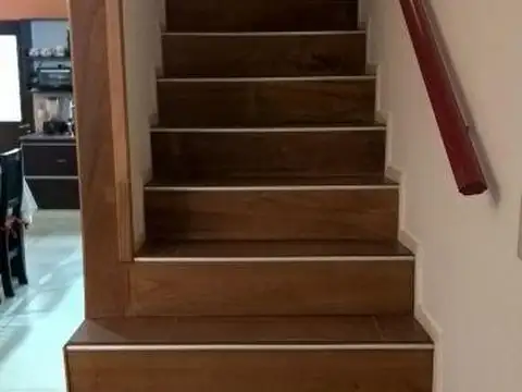 Depto Tipo Casa en Venta con 1 cocheras