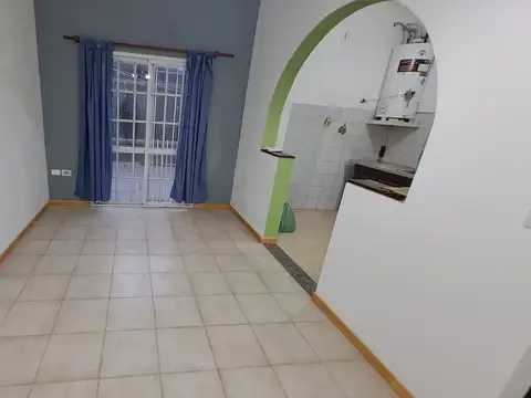 Casa en Alquiler con 1 cochera