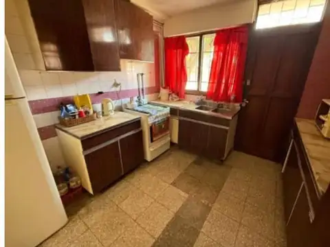 Casa 3 ambientes con 2 baños
