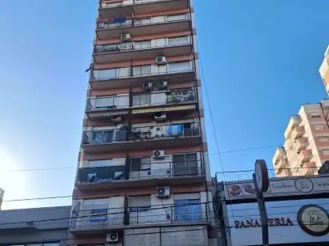 VENTA DEPARTAMENTO 2 AMB RAMOS MEJIA CENTRO
