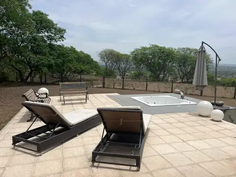 Casa 5 ambientes con 5 baños
