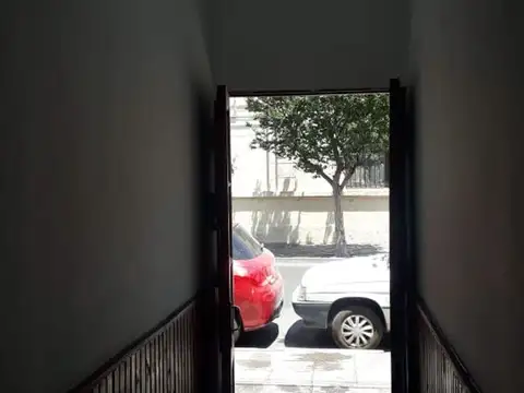 Centro. Av. Sarmiento 100