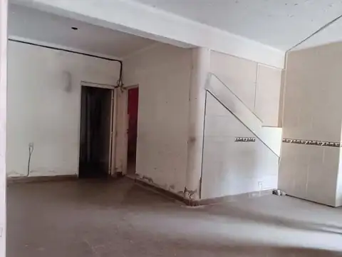 Depto Tipo Casa en Venta de 6 ambientes