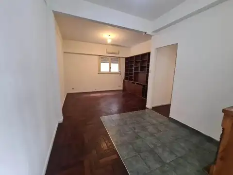 Julián Álvarez 200, Piso 1