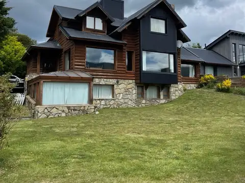 Oficina 9 ambientes con 7 baños