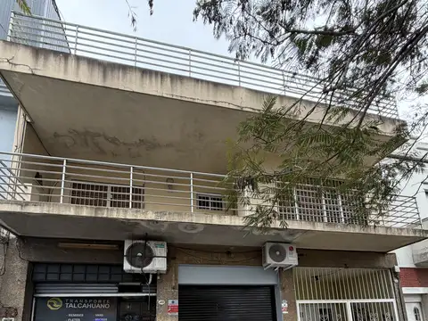 CASA EN VILLA URQUIZA, BARRIO PARQUE SAAVEDRA