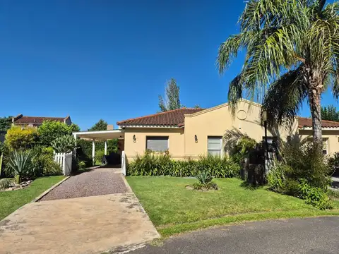 Casa en planta baja con jardín,B La Candela Pilar