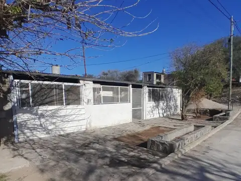 SE VENDE CASA A MTS DE AV PTE CASTILLO. FACILIDADE