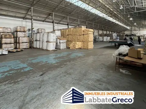 Alquiler de galpon dentro de predio empresarial Loma Hermosa