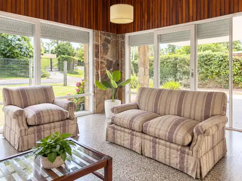 CHALET EN CANTEGRIL DE 4 AMB. MAS DEPENDENCIA