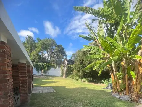 Casa en Alquiler Temporal en Cantegril, USD 5.500