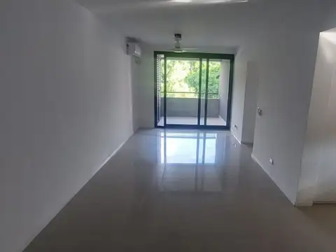 avellaneda 100, Piso 2