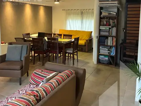Casa 4 Dormitorios - San Jose Del Rincon