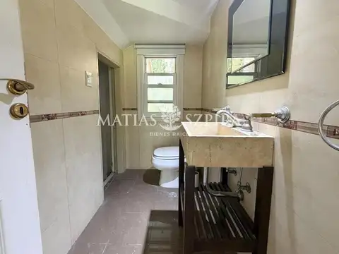 Casa en Venta con 4 cocheras