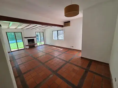 Depto Tipo Casa en Alquiler 65 años