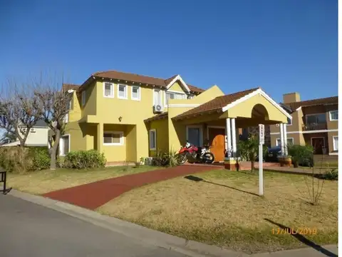 Excelente casa en alquiler lote interno