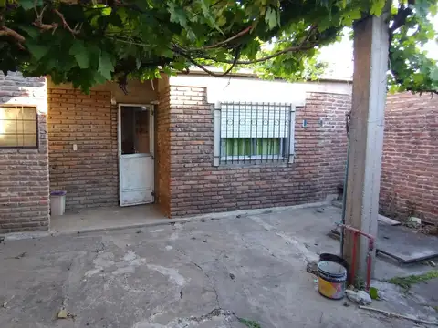 Casa 3 ambientes con 1 baño