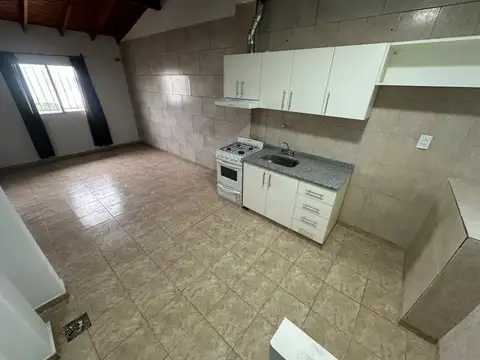 Depto Tipo Casa en Alquiler de 2 ambientes
