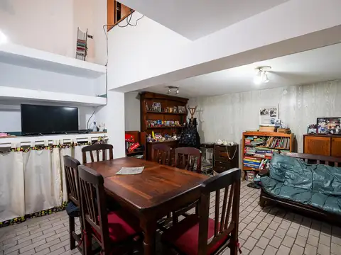 Depto Tipo Casa en Venta 60 años