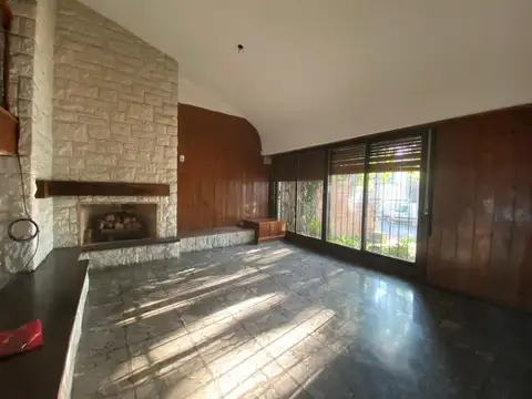 Casa en Venta en Azcuenaga, USD 200.000