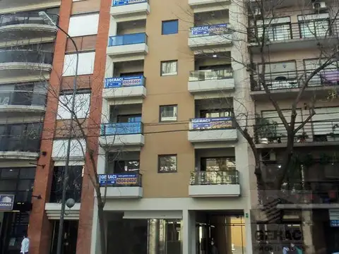 Avenida Juan Bautista Alberdi 300