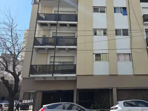 Garibaldi 200, Piso 2