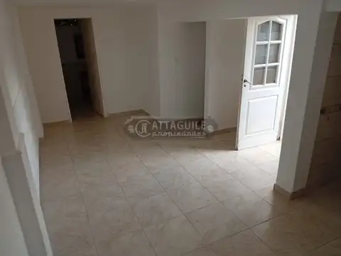 Depto Tipo Casa 3 ambientes con 1 baño