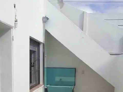Depto Tipo Casa en Alquiler en Villa Saenz Peña, $ 650.000