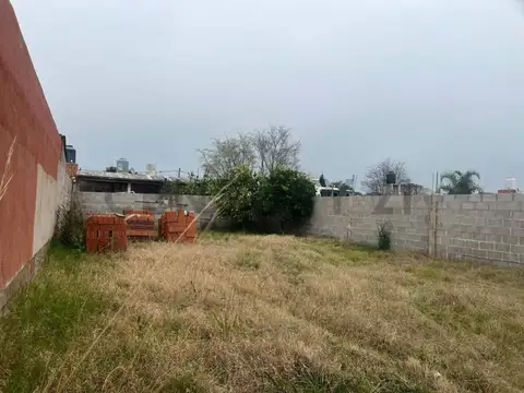 Terreno en Venta en Villa Esquiu, USD 29.500