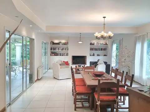 Casa en Venta de 5 dormitorios