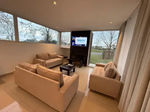 Casa en Venta en El Cazal, USD 280.000