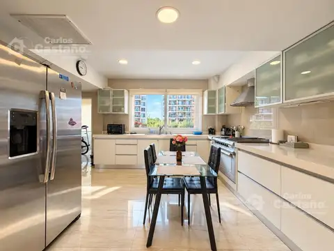 Departamento en Venta con 5 cocheras