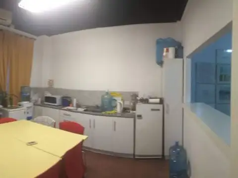Galpon en Venta en San Nicolás, USD 500.000