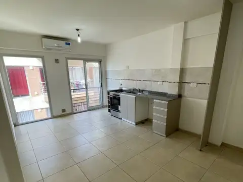 Departamento en Alquiler en Lanús, $ 550.000