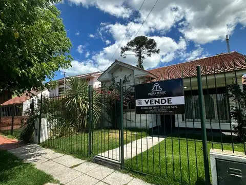 Venta Propiedad en block | 2 casas 3 ambientes Punta Mogotes Mar del Plata