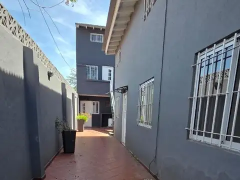 Catalina Rodriguez 200, Piso pb