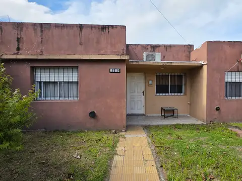 CASA 4 AMB EXCELENTE UBICACION